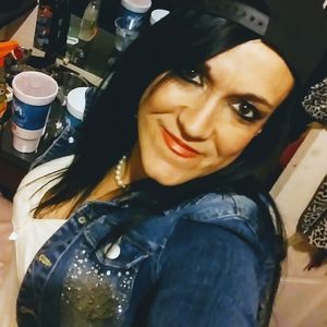 Meet your Posher, Alla